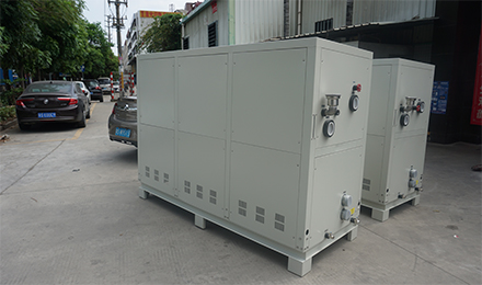 冷水機(jī)的檢查與維護(hù)<div   id=