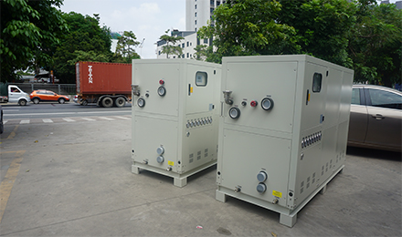 工業(yè)冷水機維修時需要注意哪些<div   id=