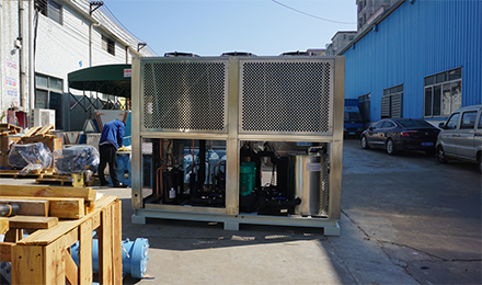 首次安裝冷水機(jī)需要注意什么<div   id=