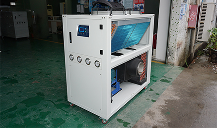 【冷水機小知識】高<div   id=