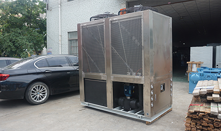 冷水機(jī)壓縮機(jī)出現(xiàn)結(jié)冰現(xiàn)象該如何進(jìn)行解決？